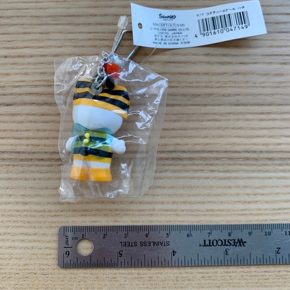 VINTAGE 1998 HELLO KITTY BEE CHARM / KEYCHAIN - Picture 4 of 5